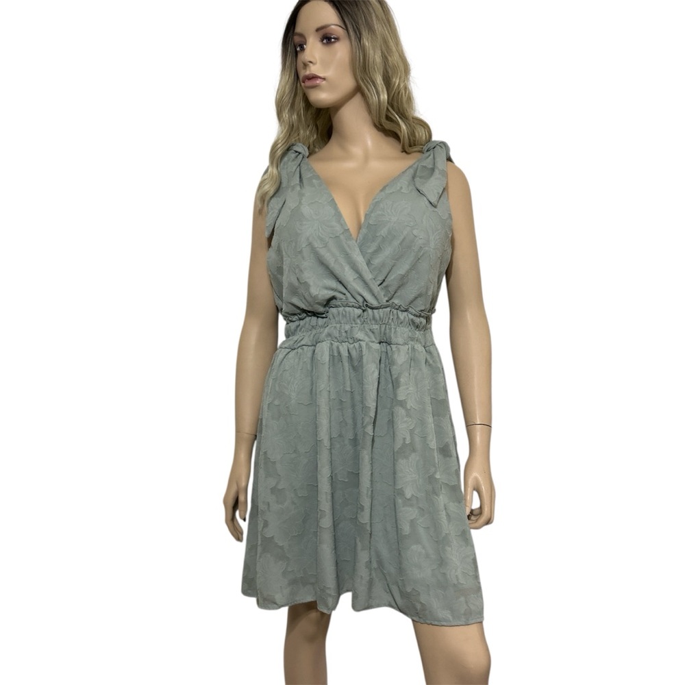 Speechless XXL Sage Green Floral Jacquard Tie-Shoulder Midi Dress Plus